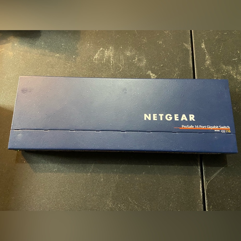 NetGear ProSafe 16 GB